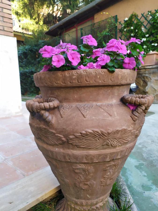 Angolo Sul Giardino Рим Экстерьер фото