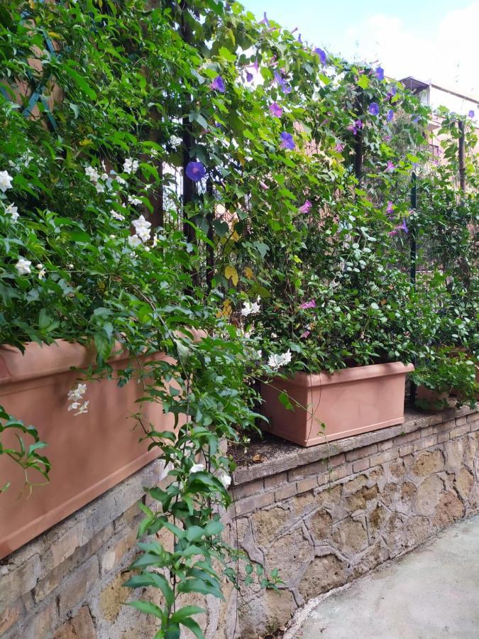 Angolo Sul Giardino Рим Экстерьер фото